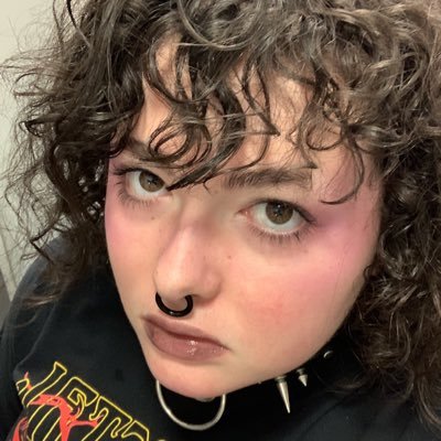 glitchboii's profile picture. Marcy 🇨🇦🏳️‍🌈 | 27 | she/they | Reflec/Jubeat/Pop’n | DJ YOSHITAKA & Des-ROW stan | bird enthusiast | fashion sometimes