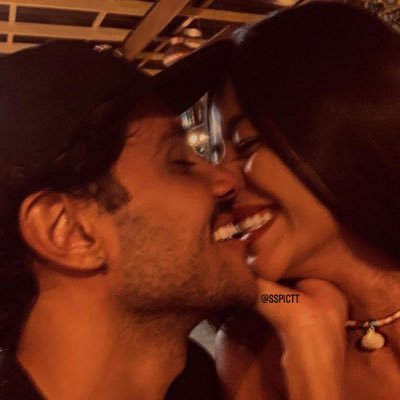 Yazeed303l3's profile picture. قبل أن تتكلم ، تأكد بأن ما ستقوله أفضل من صمتك .