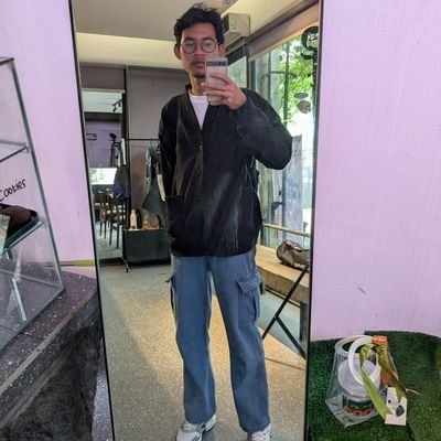 wkphppyiwish's profile picture. kalo kamu mau melihat gajah, pergilah ke kandang gajah