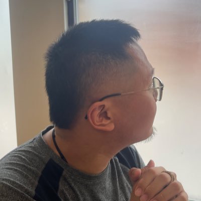 远离粪坑的逃亡者!看似经济腾飞,看似高楼林立的背后,是中共对人民的压迫!是中共对人民的镇压!是中共对异见人士的打击!是中共为了延续独裁体制的手段!!!
