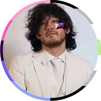 artist/writer/editor || tiktok: glitchmalfunctioned bluesky: glitchdefect|| 19, mixed race|| multifandom + shifter || 🏳️🌈🏳️⚧️🇳🇱