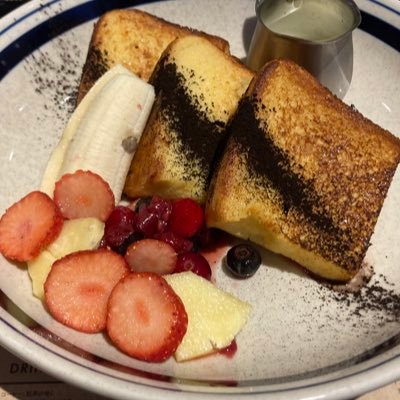 kannnaduki_s's profile picture. ノリとソリが合う方は仲良くしていただけると嬉しいですヽ(・д・)ノ 神無月忍が正式ではありますがお好きな方でお呼びください🙇 #収入源 #今出川の留守番電話 #はじりさんのキラカード #ネイビーズアフロさん専用フリー素材素人