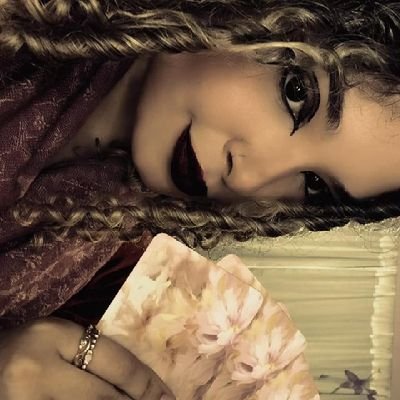 baralho cigano e de pomba gira,
2 anos de atendimentos ☀
atendimentos com pomba gira cigana da encruzilhada e cigana Sulamita 🐍☀️
