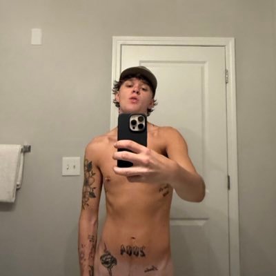 ↕️ hottest new boy to the scene -Dm for collab - https://t.co/950dE2RxZt
