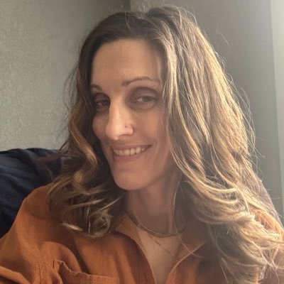 Demireads2's profile picture. Book Lover, Reader, Reviewer, Bookish Misfit!