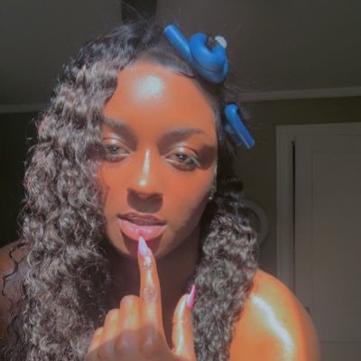 THE BIGGEST SEX SYMBOL SINCE JANET* CashApp: $keylobrock * TikTok:kEyLoTv 👻/IG: Truckermisses