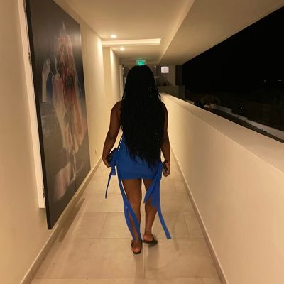 Clink Clink Connoisseur🥂 | “Great Spirits have always encountered opposition from mediocre minds” | #endometriosiswarrior🎗️