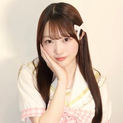 アイドルコピーダンスサークル 恋色モノポリー💝 【@koi_mono_7】 4期生 / ピーチピンク担当 / 18歳 大学1年生 / 誕生日11月25日 / キャッチコピー → #1口かじればトリコになるよ♡ / お話,チェキツイ用ハッシュタグ → #ももちゃんとあまいきおく🍑