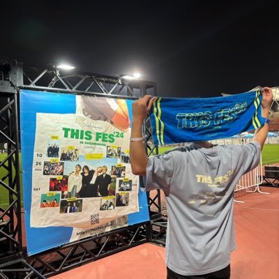 hz2nf's profile picture. OTAKU/着せ恋/UVERworld/Alexandros/おいしい給食