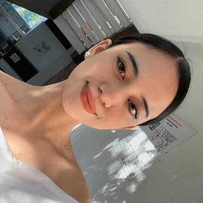 ysabellaclaine's profile picture. 