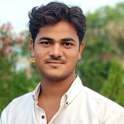 तुम सब अजनबी लोग...
कितना अच्छा होता कि, अच्छे दोस्त होते।।🤍🖤