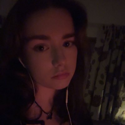 lunarb3lle's profile picture. she/her,,23 🍄🌈🧃🌷🍡