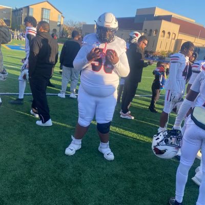 NCAA ID: #2502520785 class of 2028| OL/DL| 6’2/335 lbs |lift for life academy| number: 314-265-5206|email: raylundgage22@gmail.com|3.2 GPA