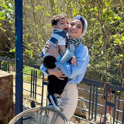 وَ لَا تَكُونُوا كَالَّذِيْنَ نَسُوا اللَّٰهَ فأَنْسَاهُم أَنْفُسَهُم
