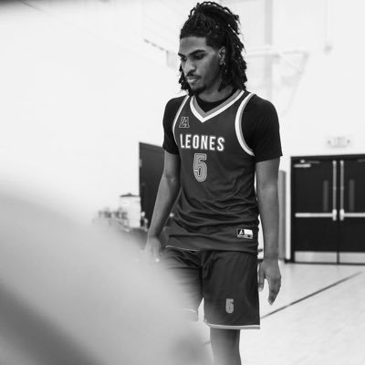 26’ | School: @LAPCSboysbb | Guard | 6’0 | 3.6 GPA | AAU: East Coast Prep | film link below ⬇️ : https://t.co/So1megVruc