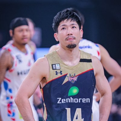 syo33rgk14's profile picture. 1992.👶キングスの14.45が特に好きです🏀👑🌴🌺キングス箱推し👑 好き🎣⚾️ 中日🐲スニーカー👟バッシュ🥾 🏀🏸 🏐🍨🍮🍝🍜よろしくお願いします🙇‍♂️