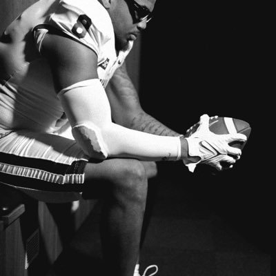 Tythehooperr's profile picture. OCHO.