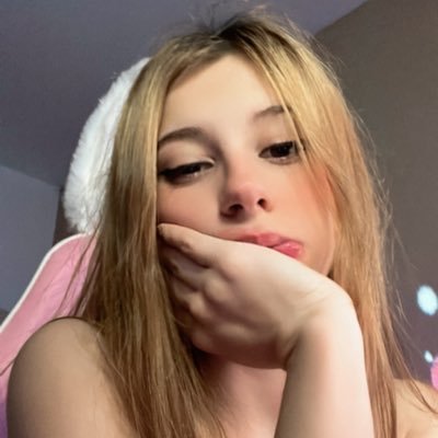 20yo | Made in Spain | Cs2 & Valorant Streamer. Let me be your AWPer 💗 ig: 2diff__carlaa