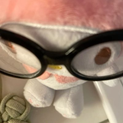 yeshuuh's profile picture. 