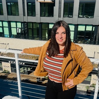 Entertainment Writer | ✍️: @BuzzFeed, @EW, @people, @TheNerdsofColor + more | TCA & GALECA member | Filipino/mixed 🇵🇭 (she/her)