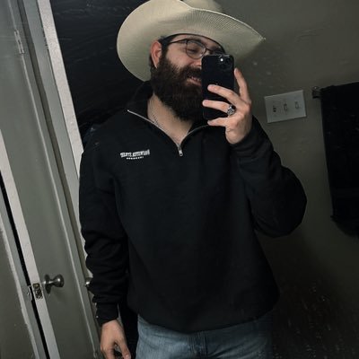 Washed FPS Streamer | Probably eating wings | B🖤
