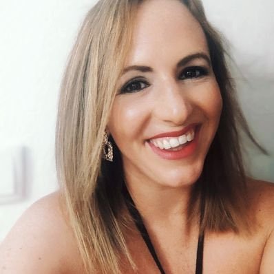 Periodista e Intérprete en Lengua de Signos. Directiva de @APCadiz. Viajar siempre es buena opción.