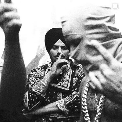 shivamjeet_here's profile picture. Down to earth but still above you