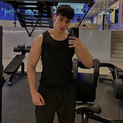 slashcrash44's profile picture. Just a boy with big goals 🚀 Junior Email Marketer | Offering free services to gain experience 🧑🏻‍💻