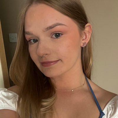 emtatarowicz_'s profile picture. 23