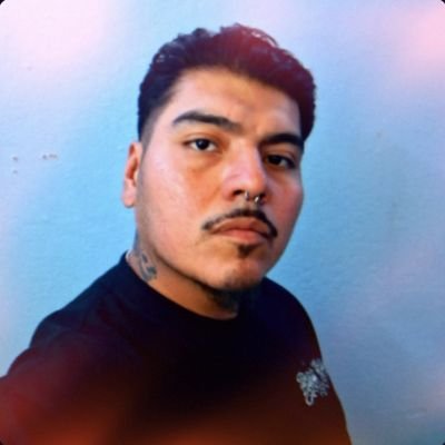 Lawlow4's profile picture. .