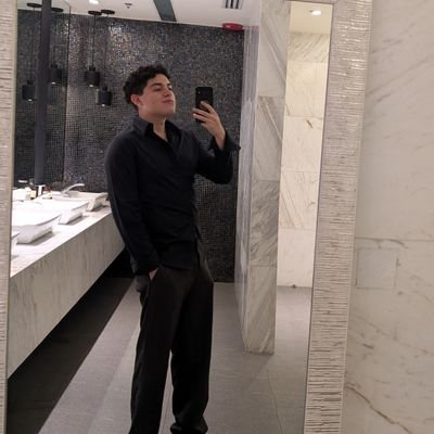 CarloAguilera8's profile picture. 