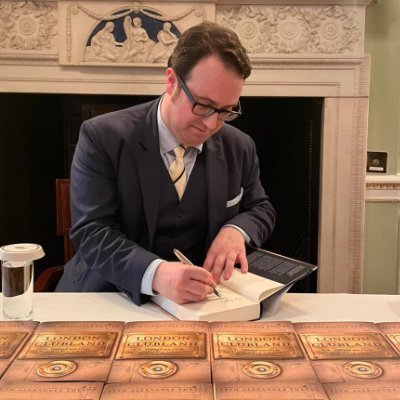 Historian, writer, immigrant, FRHistS, right eyebrow raiser; UK political finance & Clubland; https://t.co/GytvIBMzR6; https://t.co/Im4uJcOY7x