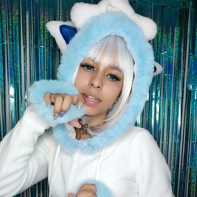 Cosplayer / 22 years 🌈
Spanish/ English 🆗