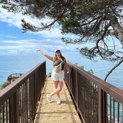 EmlineEvrd's profile picture. | 28y | ♒ |