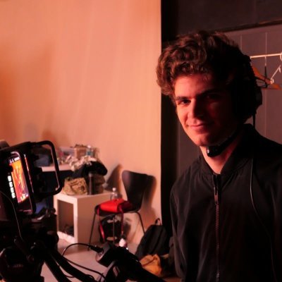 Graduado de Comunicación Audiovisual en @fcomunav. Apasionado por los videojuegos, el cine y la animación.