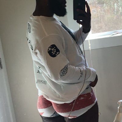 show_ntell's profile picture. watch me show off 😉