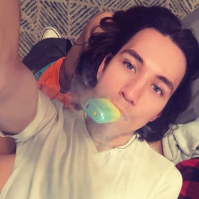 briandeIrey's profile picture. 