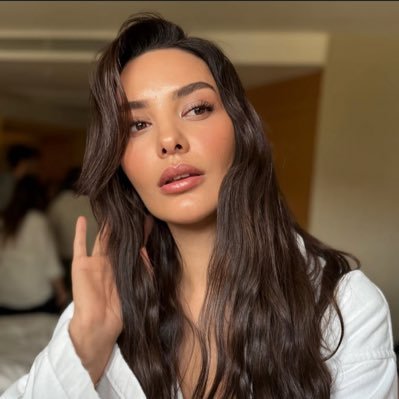 s1radannbirii's profile picture. Anlamadım kar tanesi🫧