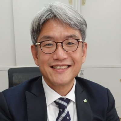 整形外科医の中里大地です。骨、関節、筋肉など、筋骨格系の怪我や病気の診断と治療をしています。
人生は複雑で、お互いに気を配る必要があります。