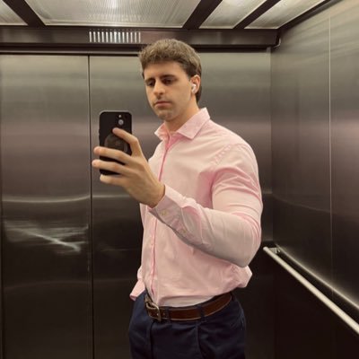 gian_granzotto's profile picture. Administración y Finanzas | Back to 90’s