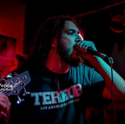 Marxismo-Leninismo.
Solo la ciencia vale, hippie. ⚒ Straight Edge ⚒
Vocalista en Shut Thy Guilt ⛓HXC MTL⛓