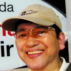 lineをやっていない独身です。
過去に飲食店(27年)経営していました調理師。
若いころはフォークばかりでしたね。この写真が一番記憶に残ってます🎵左から3人目が当時の自分です(〃艸〃)ムフッbこの中の誰かの娘さんがメジャーデビューをしていると言う(〃艸〃
長年の趣味で発泡アートを(* ´艸`)クスクス