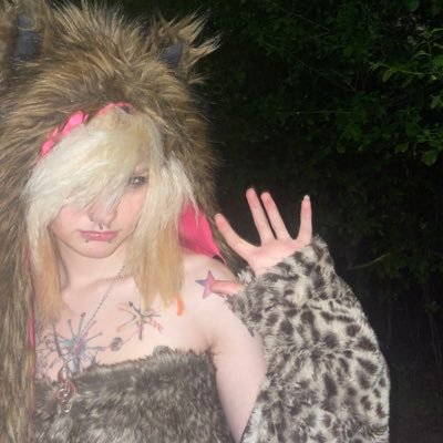 spiderinthsink's profile picture. when the stars align °❀⋆.ೃ࿔*:･ 22