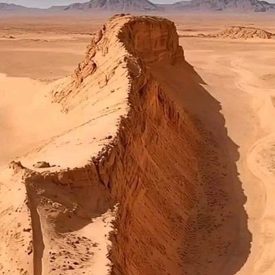 ما طلبنا العز بمدت يمين الاحامدة ماخذينه من فوق الغمايم .. احامدة بلي اصحاب الدرك ٨١٨ 🗡️