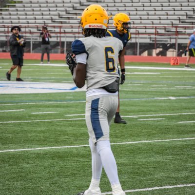 TerryLBakerJr's profile picture. Arlington Lamar ‘27 || Wide Reciever || 6’0 164 ||4.49 40||📲 214)-489-1531)