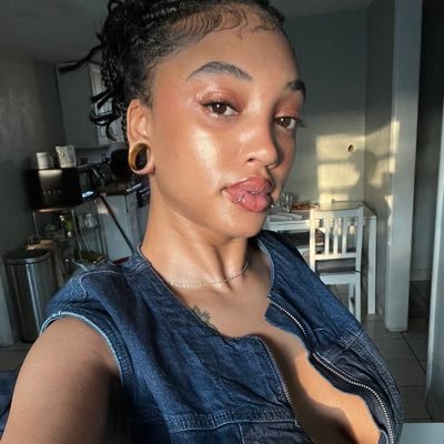 Main page : @Sailormoonsnani ✨ FEMALE COLLABS ONLY 😉