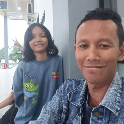 Tetap bahagia sebelum Di tinggal atau meninggalkan...