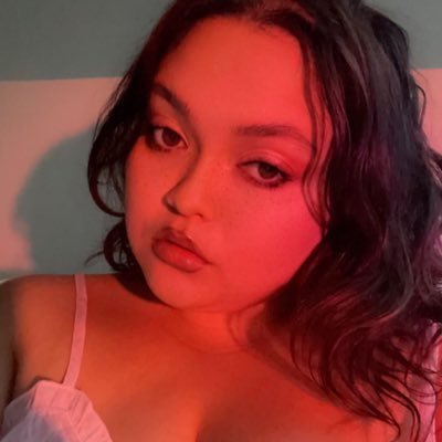 🧘♀️angel on earth 🌍 tarot + message + crystals + Astrology she / her + xx 😚