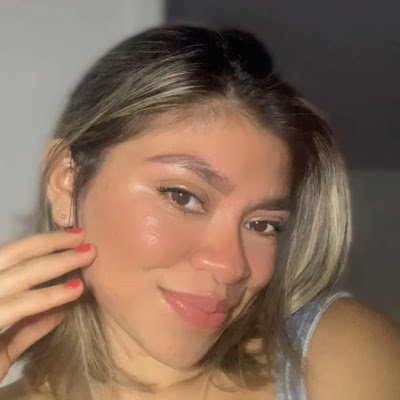 ElineTavar82861's profile picture. 