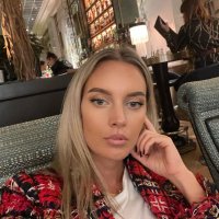 Lucia (@lucia33562) 's Twitter Profile